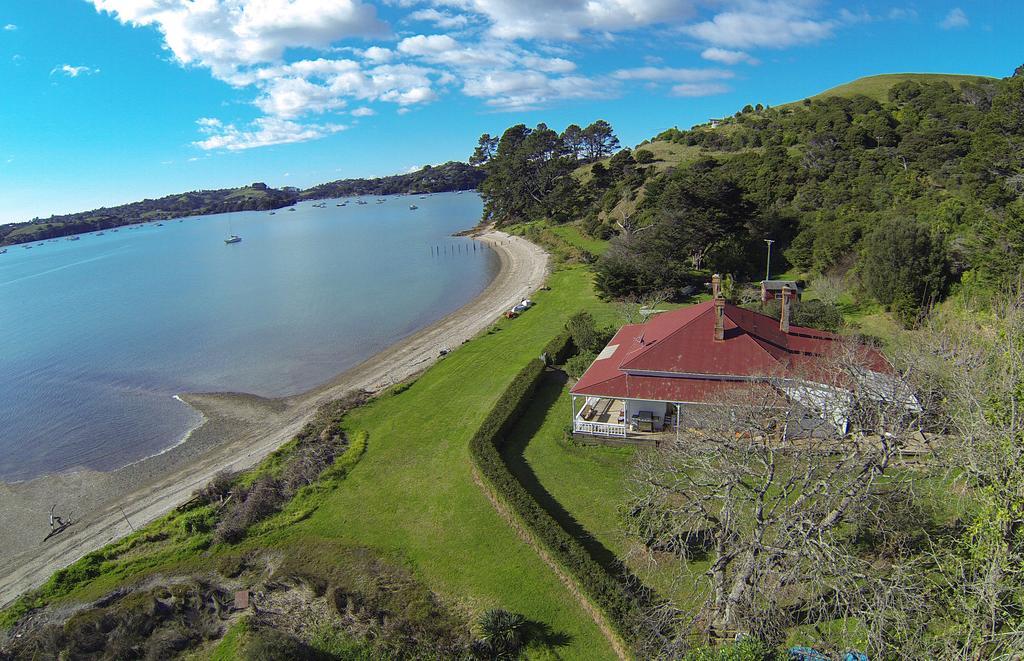 Oakura Bay Villa - Stay Waiheke Te Whau Bay エクステリア 写真