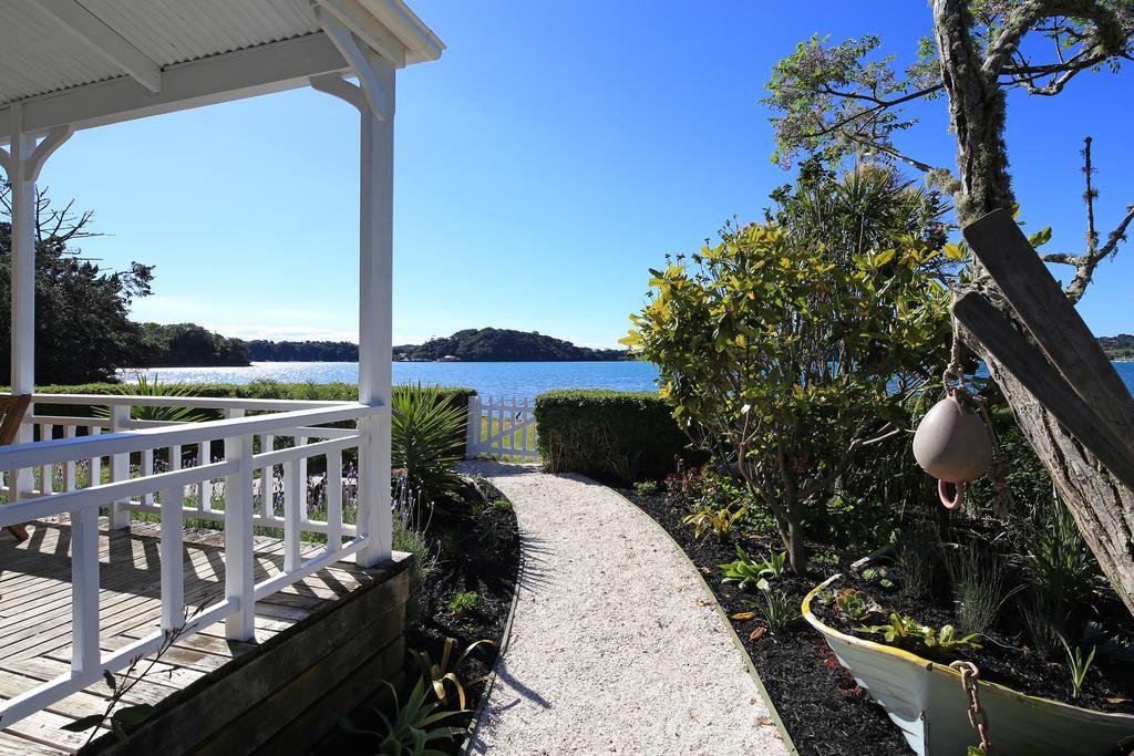 Oakura Bay Villa - Stay Waiheke Te Whau Bay エクステリア 写真