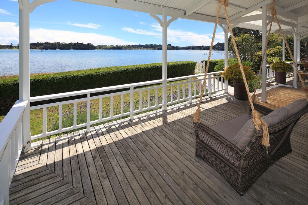 Oakura Bay Villa - Stay Waiheke Te Whau Bay エクステリア 写真